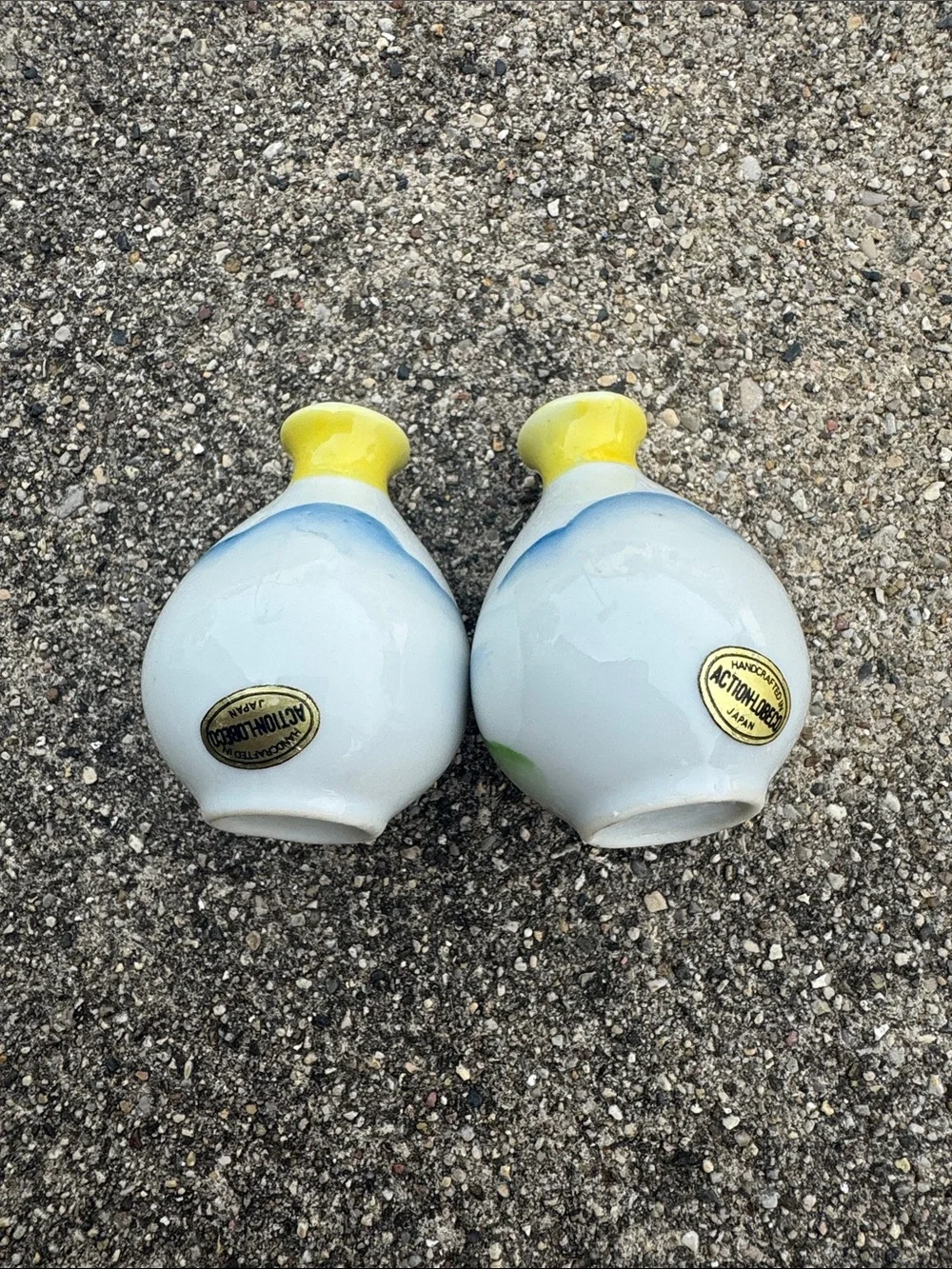 vintage Japanese porcelain bud vases pair